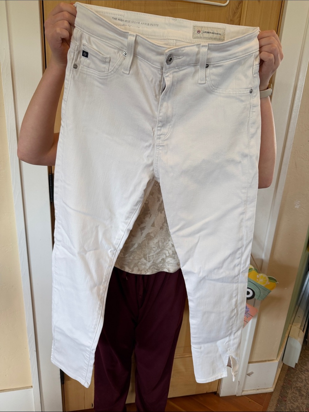 AG Adriano Goldschmied White The High Rise Stevie Ankle Petite pants. Size 27P